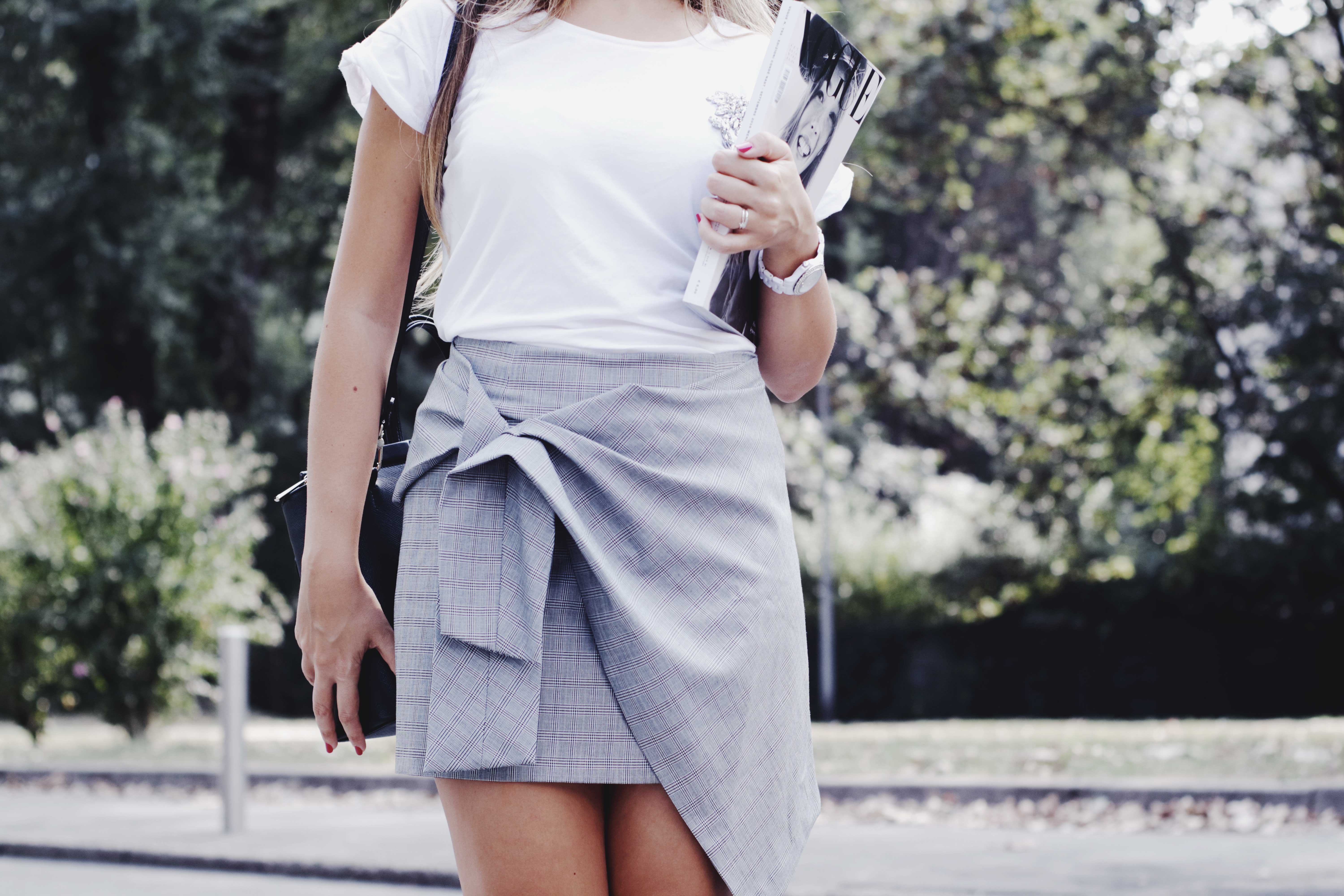 How to wear a tie front skirt