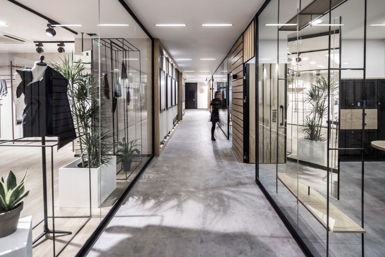 The Best 26 Fashion Jobs And Internships Of The Week Glam Observer